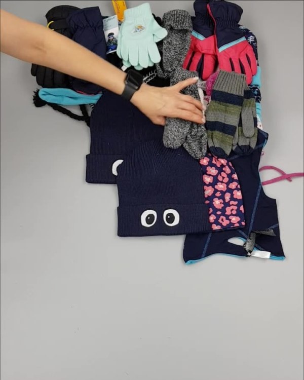 Фотография  278 - Шапки, шарфы, перчатки детские СТОК#3 кг, ЛОТ №2452 оптом в Калуге и Калужской области