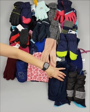 Фотография  375 - Шапки, шарфы, перчатки детские СТОК#3 кг, ЛОТ №2452 оптом в Калуге и Калужской области