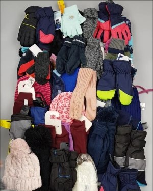 Фотография  830 - Шапки, шарфы, перчатки детские СТОК#3 кг, ЛОТ №2452 оптом в Калуге и Калужской области