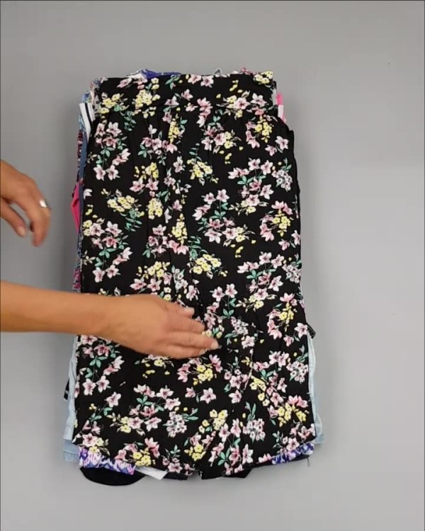 Фотография  389 - CUBUS детский микс лето (Children CUBUS mix)#15 кг, ЛОТ №2515 оптом в Калуге и Калужской области