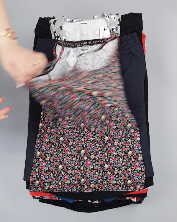 Фотография  958 - CALZEDONIA лето mix#50 шт, ЛОТ №4073 оптом в Калуге и Калужской области