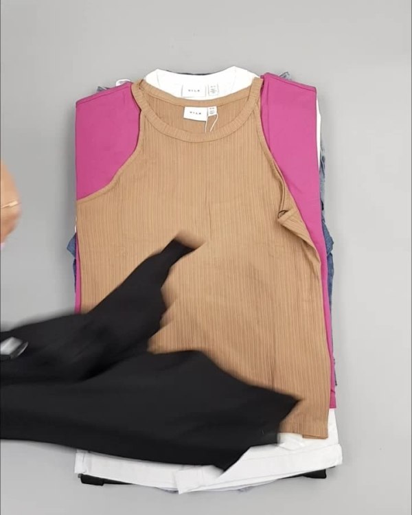 Фотография  934 - VILA Summer mix#15 кг, ЛОТ №4359 оптом в Калуге и Калужской области