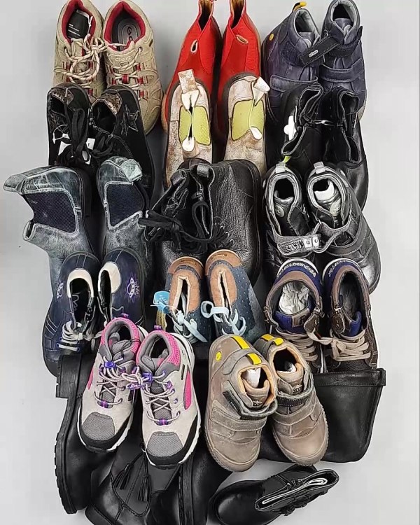 Фотография  957 - Обувь СТОК дети зима#10 кг, ЛОТ №5489 оптом в Калуге и Калужской области