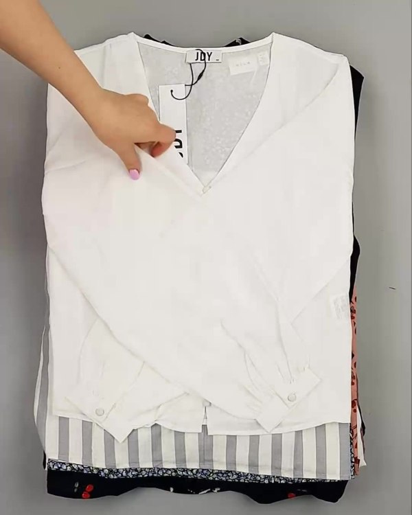 Фотография  179 - Блузки Bestseller 44#5 кг, ЛОТ №6084 оптом в Калуге и Калужской области