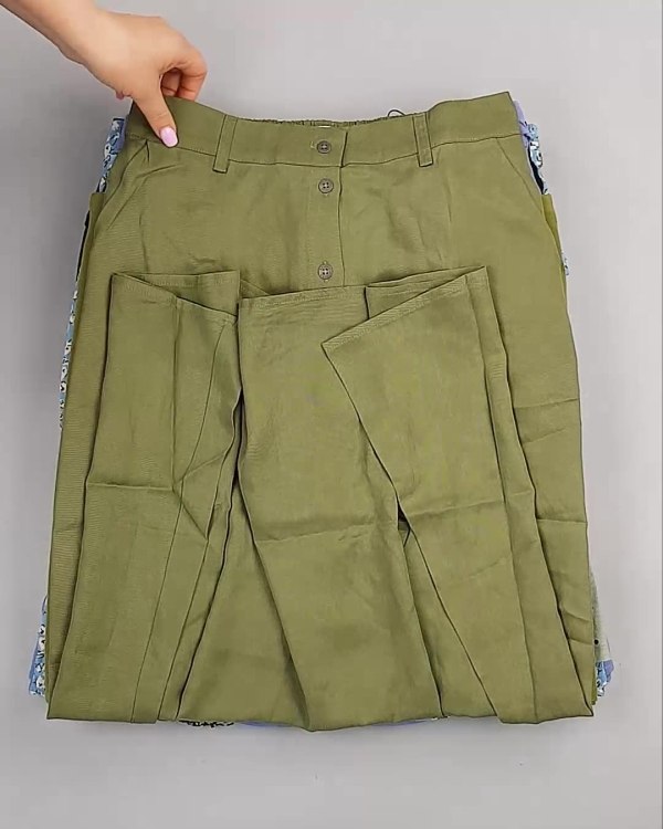 Фотография  218 - Юбки Bestseller 44#5 кг, ЛОТ №6119 оптом в Калуге и Калужской области