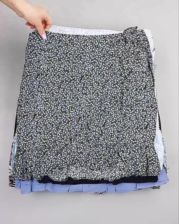 Фотография  756 - Юбки Bestseller 44#5 кг, ЛОТ №6121 оптом в Калуге и Калужской области