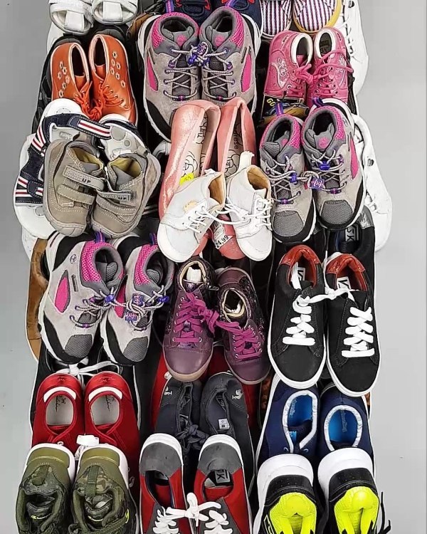 Фотография  301 - Обувь СТОК дети лето#15,4 кг, ЛОТ №6192 оптом в Калуге и Калужской области