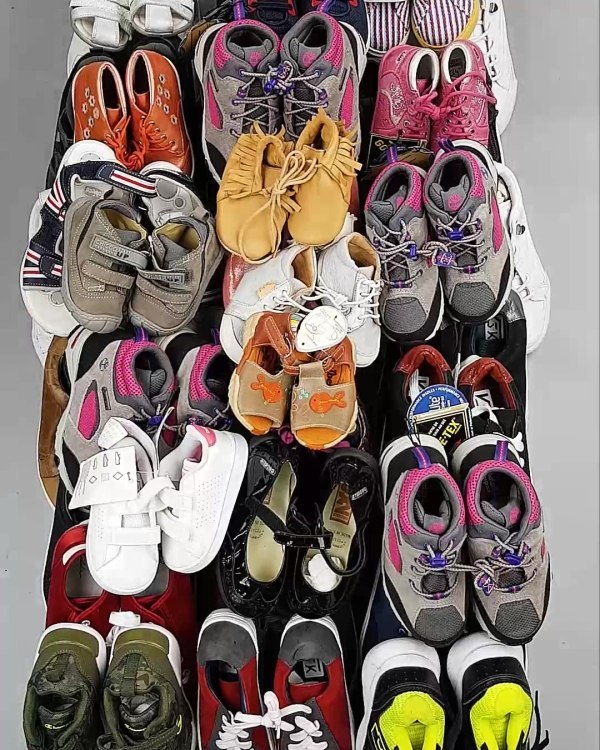 Фотография  388 - Обувь СТОК дети лето#15,4 кг, ЛОТ №6192 оптом в Калуге и Калужской области