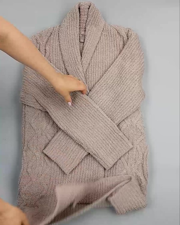 Фотография  331 - Кардиганы СТОК CAN#10 кг, ЛОТ №6474 оптом в Калуге и Калужской области