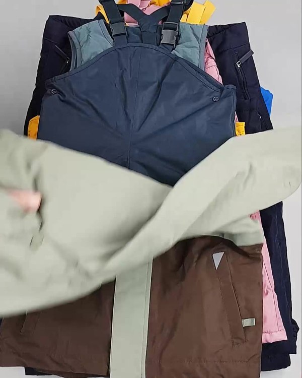 Фотография  851 - Верхняя одежда TCM kids 074#7 кг, ЛОТ №6678 оптом в Калуге и Калужской области