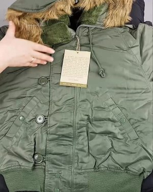 Фотография  851 - Верхняя одежда Англия СТОК #10 кг, ЛОТ №6727 оптом в Калуге и Калужской области