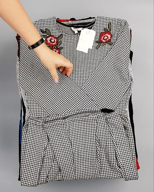 Фотография  556 - Cream Платья Winter#25 кг оптом в Калуге и Калужской области