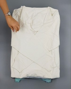 Фотография  138 - HOODIE CAN 084#10 кг, ЛОТ №7034 оптом в Калуге и Калужской области