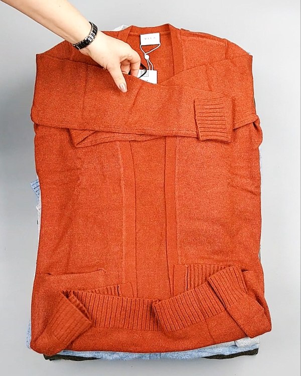 Фотография  893 - Кардиганы VILA W 104#7 кг, ЛОТ №7382 оптом в Калуге и Калужской области