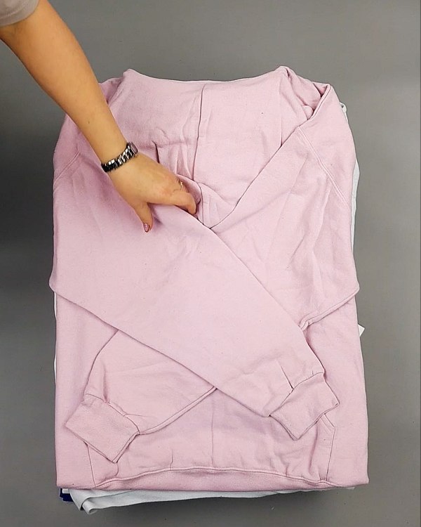 Фотография  937 - Толстовки м/ж (Sweat Tops)#20 кг, ЛОТ №7435 оптом в Калуге и Калужской области