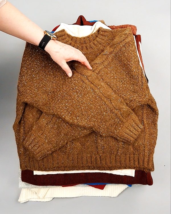 Фотография  705 - Джемпера СТОК CAN 084#7 кг, ЛОТ №7651 оптом в Калуге и Калужской области