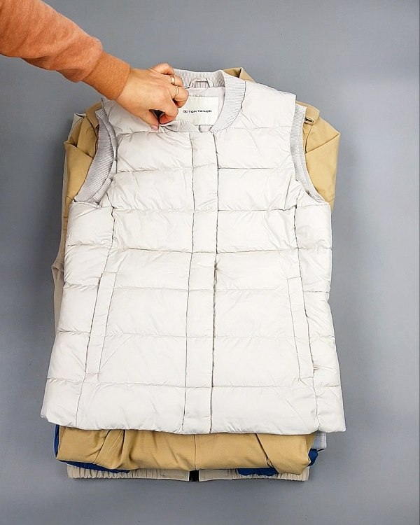 Фотография  702 - Верхняя одежда весна TOM TAILOR 124#7,1 кг, ЛОТ №7580 оптом в Калуге и Калужской области