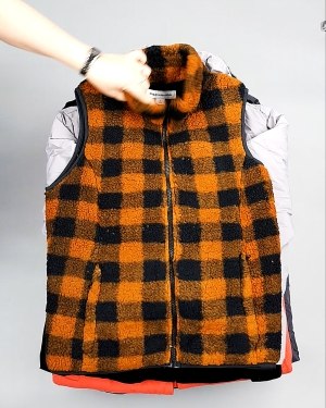 Фотография  591 - Верхняя одежда AMAZON жен 015#10 кг, ЛОТ №7712 оптом в Калуге и Калужской области