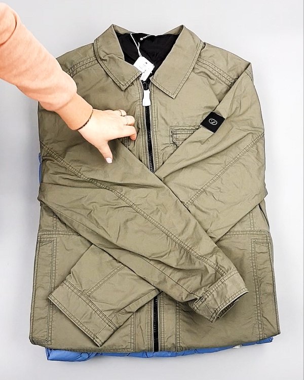 Фотография  832 - Верхняя одежда весна TOM TAILOR 124#7,8 кг, ЛОТ №7581 оптом в Калуге и Калужской области