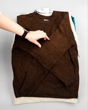 Фотография  632 - Джемпера СТОК CAN 084#7 кг, ЛОТ №7647 оптом в Калуге и Калужской области