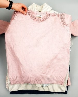 Фотография  464 - Джемпера СТОК CAN 084#7 кг, ЛОТ №7650 оптом в Калуге и Калужской области