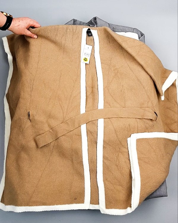 Фотография  489 - Кардиганы СТОК CAN 084#7 кг, ЛОТ №7673 оптом в Калуге и Калужской области