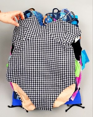 Фотография  384 - Купальники СТОК CAN 124#5 кг, ЛОТ №7689 оптом в Калуге и Калужской области