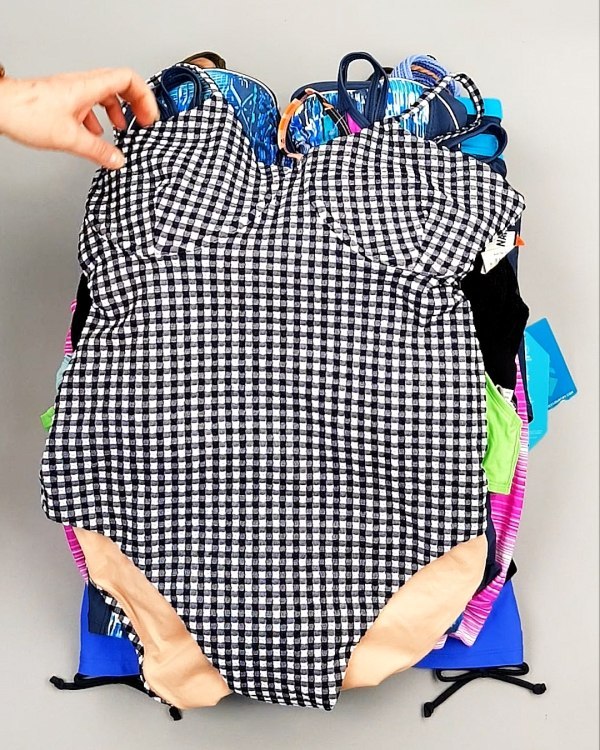 Фотография  230 - Купальники СТОК CAN 124#5 кг, ЛОТ №7689 оптом в Калуге и Калужской области