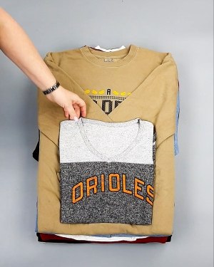 Фотография  693 - SWEATSHIRT CAN 084#10 кг, ЛОТ №7619 оптом в Калуге и Калужской области