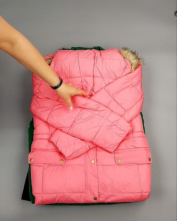 Фотография  651 - Верхняя одежда AMAZON жен 015#10 кг, ЛОТ №7712 оптом в Калуге и Калужской области