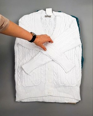 Фотография  184 - Джемпера СТОК CAN 084#7 кг, ЛОТ №7647 оптом в Калуге и Калужской области