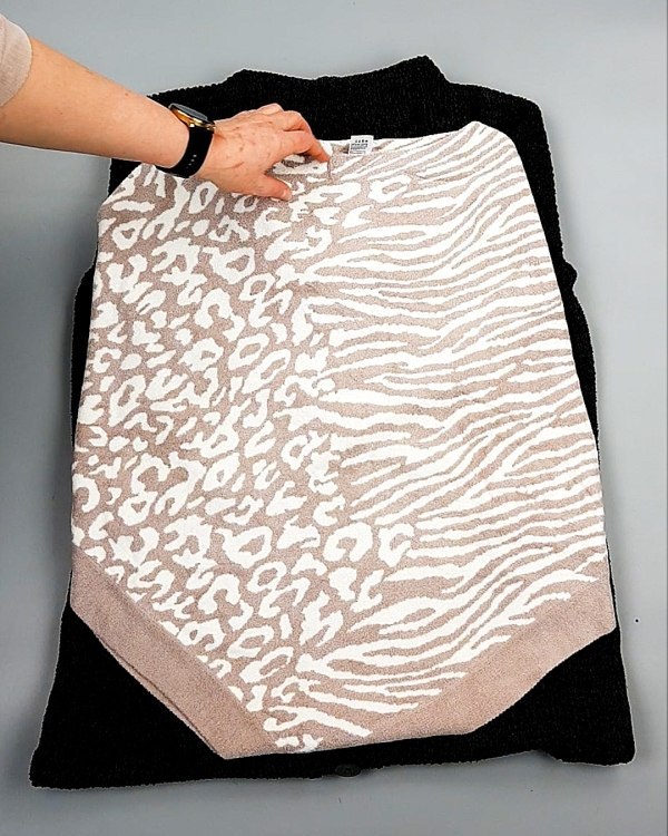 Фотография  627 - Джемпера СТОК CAN 084#7 кг, ЛОТ №7648 оптом в Калуге и Калужской области