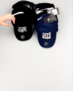 Фотография  743 - Кепки детские CAN 084#5 кг, ЛОТ №7965 оптом в Калуге и Калужской области