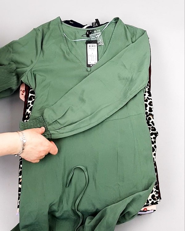 Фотография  521 - Платья Bestseller+DK Summer 035#5 кг, ЛОТ №8057 оптом в Калуге и Калужской области