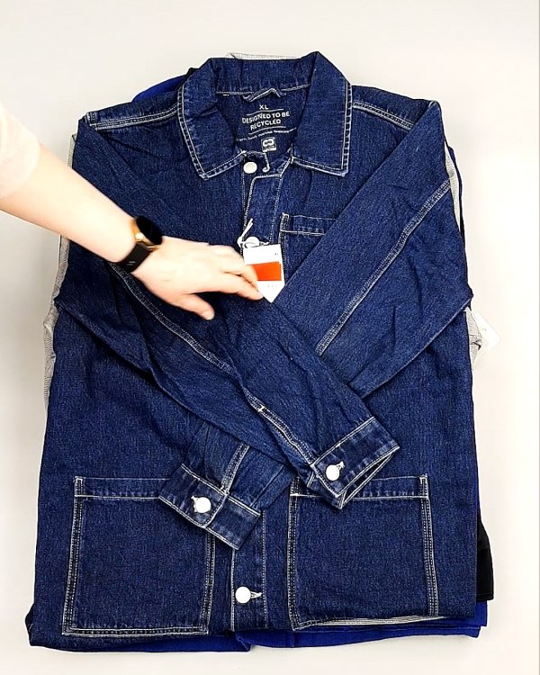 Фотография  982 - Ветровки м/ж C&A 025#10 кг, ЛОТ №7865 оптом в Калуге и Калужской области