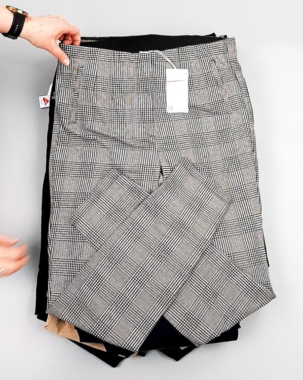 Фотография  244 - Брюки женские лето C&A 025#10 кг оптом в Калуге и Калужской области