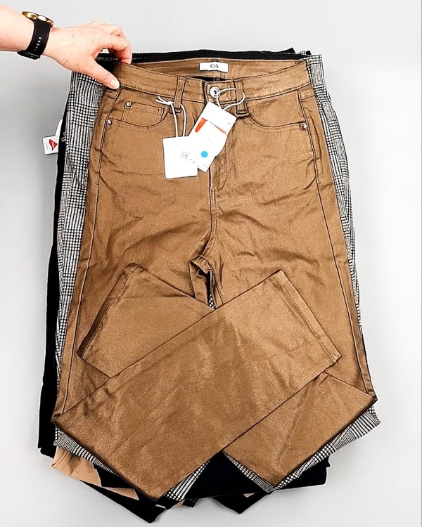 Фотография  505 - Брюки женские лето C&A 025#10 кг, ЛОТ №7892 оптом в Калуге и Калужской области