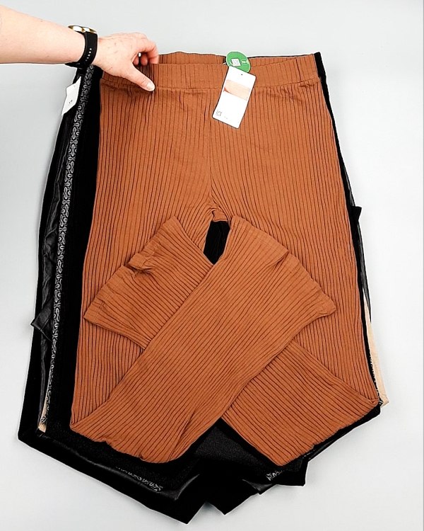 Фотография  215 - Брюки женские лето C&A 025#10 кг, ЛОТ №7894 оптом в Калуге и Калужской области