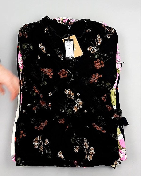 Фотография  363 - Блузки Bestseller 44#5 кг оптом в Калуге и Калужской области