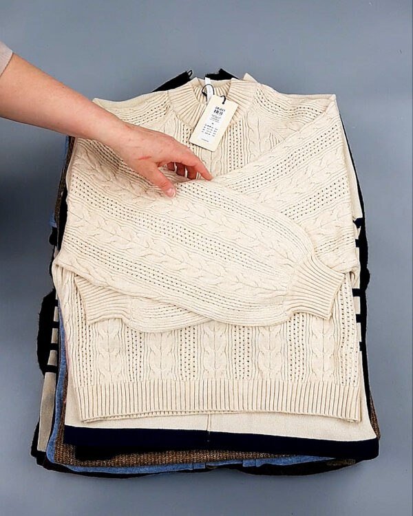 Фотография  997 - Джемпера Bestseller+DK 035#7 кг, ЛОТ №8258 оптом в Калуге и Калужской области