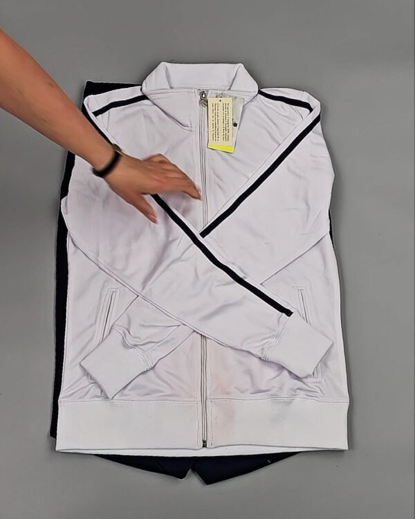 Фотография  100 - Спортивные костюмы  AD83#4 шт, ЛОТ №8637 оптом в Калуге и Калужской области