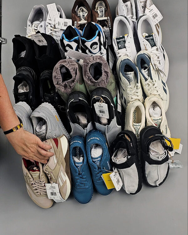 Фотография  457 - Кроссовки Reebok#23 шт, ЛОТ №8896 оптом в Калуге и Калужской области