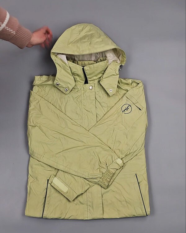 Фотография  365 - Ветровки женские#25 кг, ЛОТ № ВК0086 оптом в Калуге и Калужской области