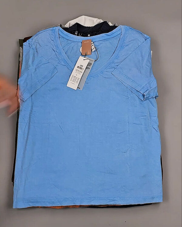 Фотография  832 - Футболки DK COMPANY 045 B#5 кг, ЛОТ №9084 оптом в Калуге и Калужской области