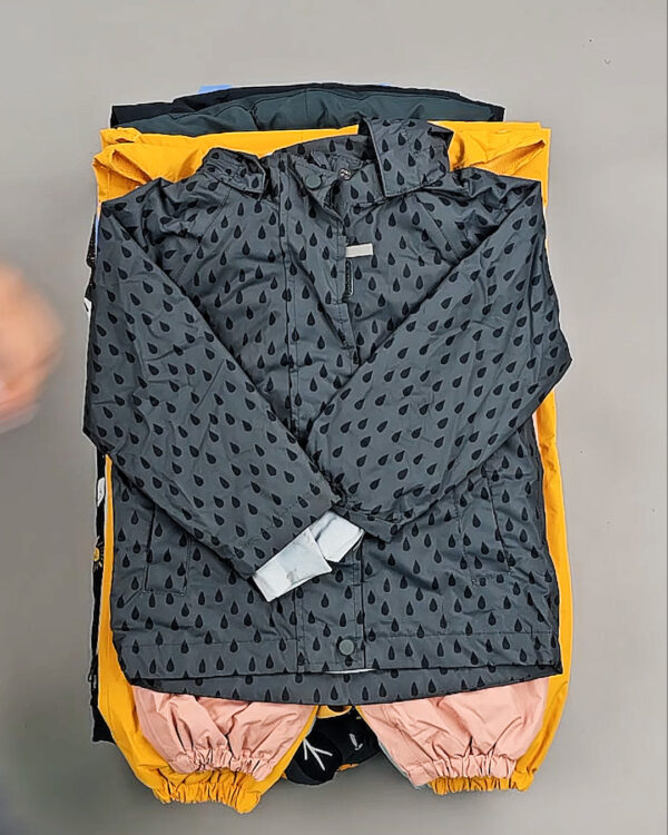 Фотография  674 - Верхняя одежда TCM kids зима 104#5 кг, ЛОТ СТ-9334 оптом в Калуге и Калужской области