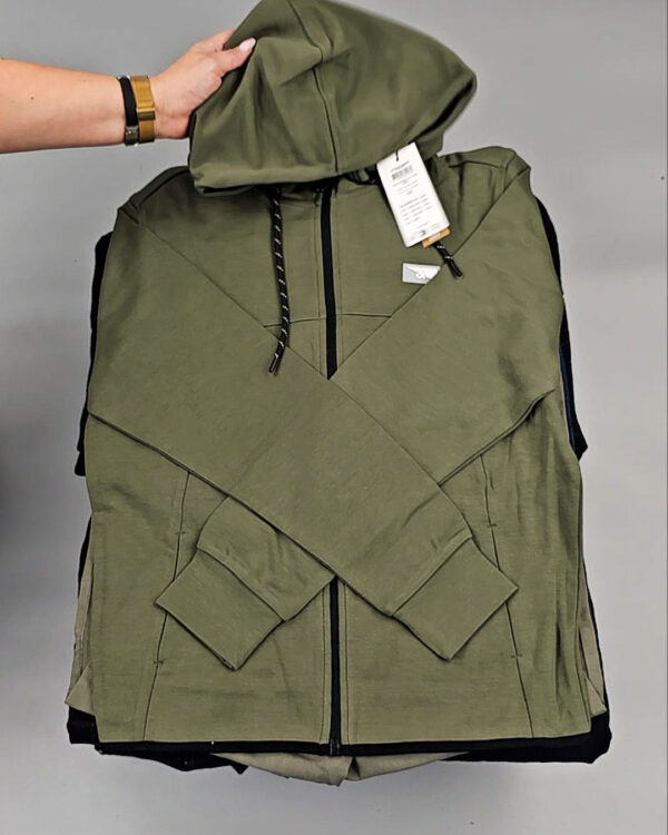 Фотография  213 - JACK JONES Men Winter mix 075#20 кг, ЛОТ № СТ-9266 оптом в Калуге и Калужской области