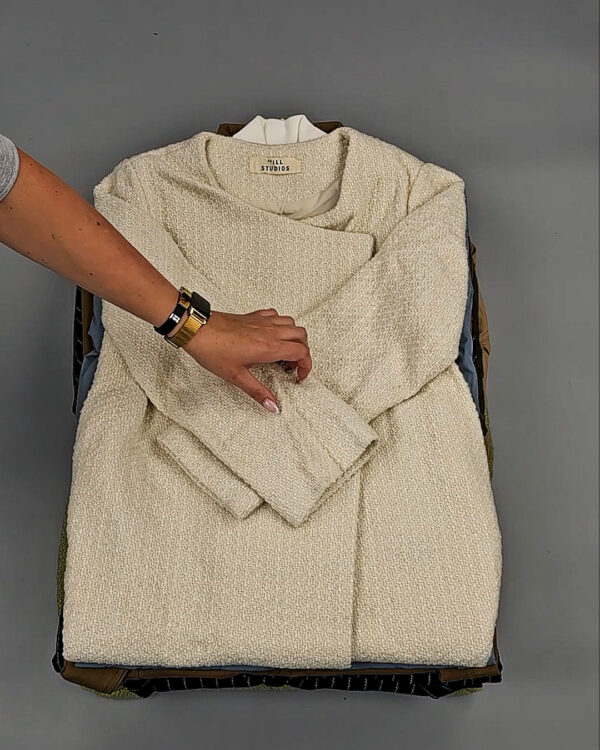 Фотография  903 - Верхняя одежда Корея 085#15 кг оптом в Калуге и Калужской области