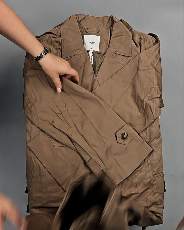 Фотография  606 - Ветровки Bestseller 045#10 кг, ЛОТ СТ-9407 оптом в Калуге и Калужской области