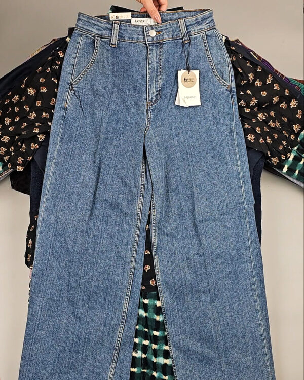 Фотография  946 - B.YOUNG Winter mix 104#15 кг, ЛОТ СТ-9596 оптом в Калуге и Калужской области