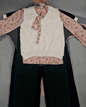 Фотография  579 - Комплекты жен Корея 085#5 кг, ЛОТ СТ-9574 оптом в Калуге и Калужской области